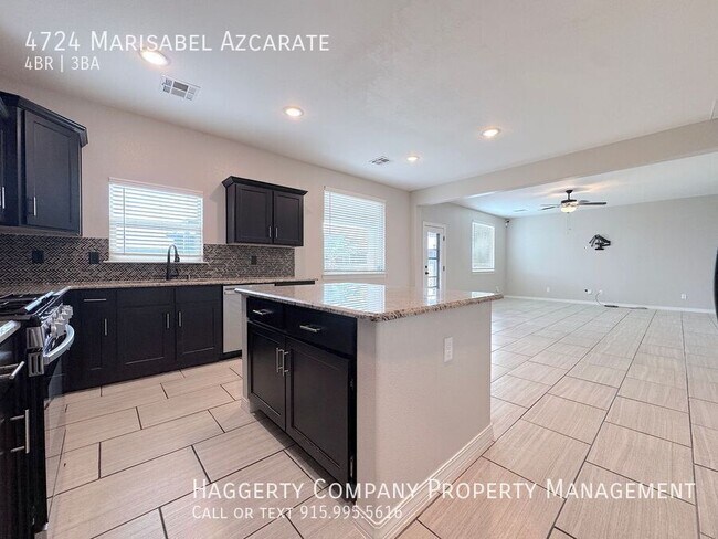 Building Photo - 4724 Marisabel Azcarate St