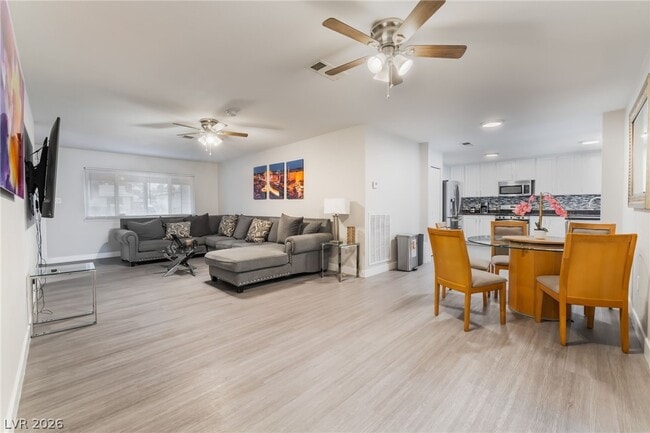 Building Photo - 3992 Chinchilla Ave