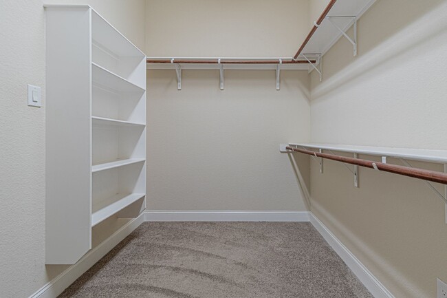Building Photo - Charming 4-Bedroom Home in Prime North Central Location!