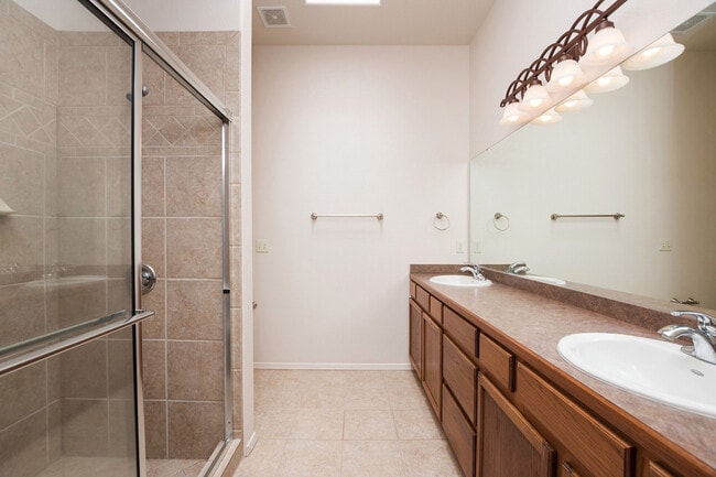 Building Photo - Beautiful Light and Bright Home located of...