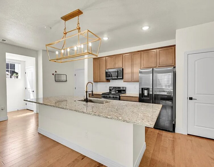 Building Photo - 16818 E 119th Ave