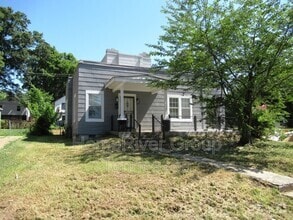 Building Photo - 1664 Nelson Ave