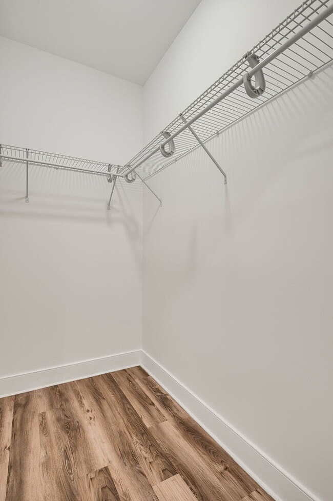 Building Photo - 5001 Dampier Ct