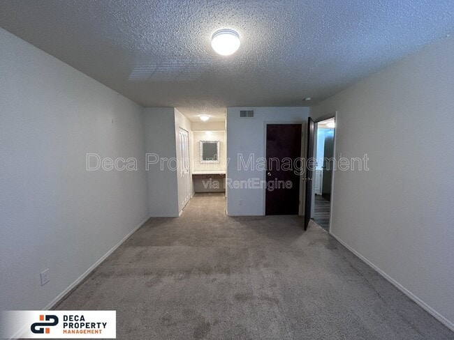 Building Photo - 10048 Squire Meadows Dr