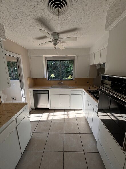 Building Photo - 2308 Tilley Cir