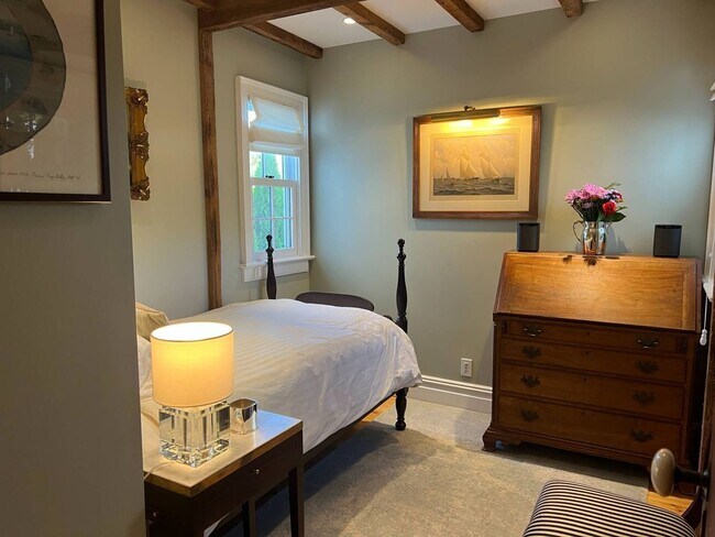 Building Photo - 23 Howard St