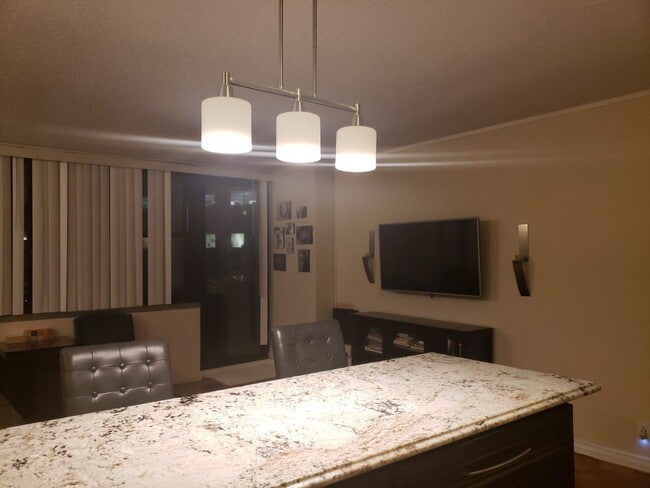 Building Photo - 280 Marin Blvd