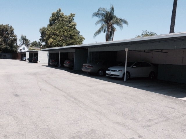 Building Photo - 4941 Whitsett Ave