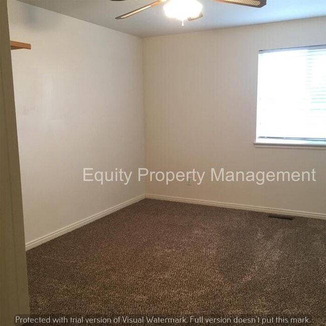 Building Photo - 3 Bedroom home in Midvale