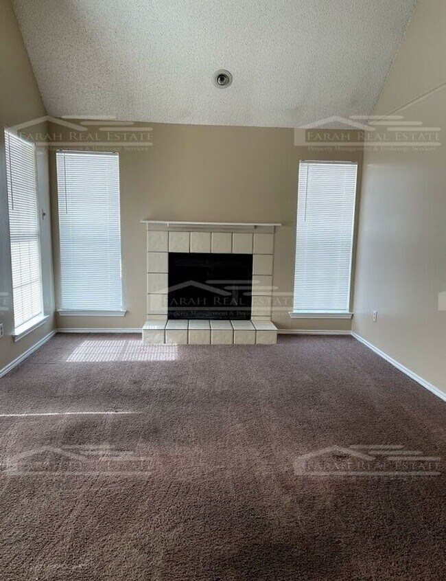 2 Bed/2 Bath Condo for Rent! 3210 S Fielder Rd Arlington TX 76015