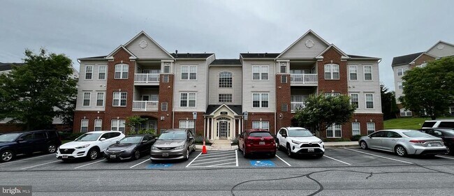 Building Photo - 8265 Stone Crop Dr