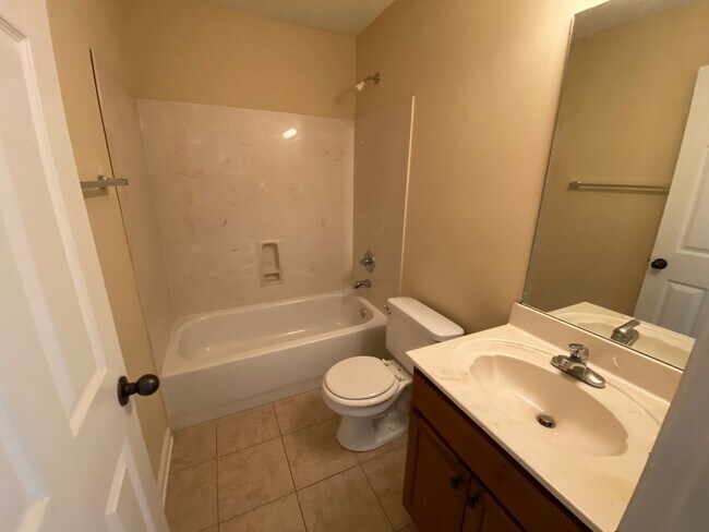Building Photo - Gated Community - 3 Bedroom 2 Bathroom Cordova Rental Home