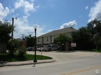 Building Photo - 4504 College Main St