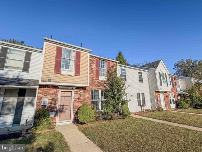Building Photo - 58 Vanderbilt Ct