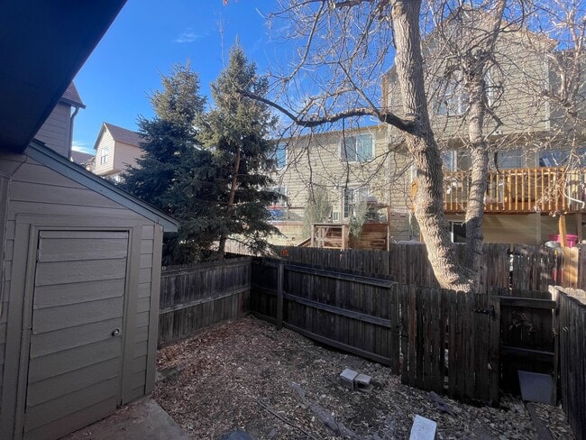 Building Photo - 2 Bedroom 2 Bathroom Townhouse Near Quincy and Buckley!! **Special**