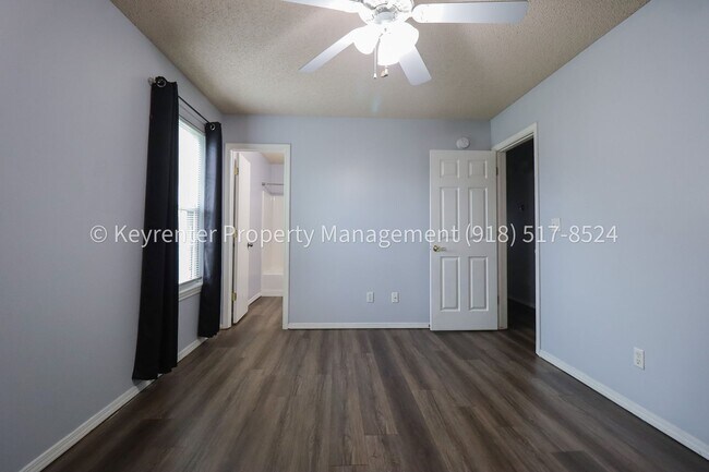 Building Photo - 3 Bed | 2 Bath in Owasso!