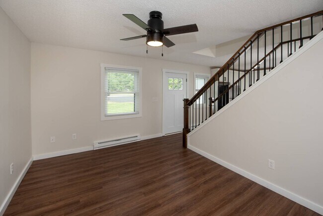 Primary Photo - 8 Kirby Rd