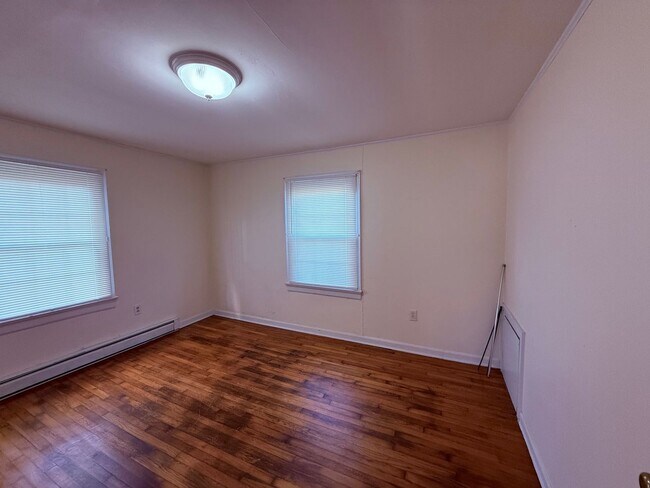 Building Photo - 1617 Kennedy Ave