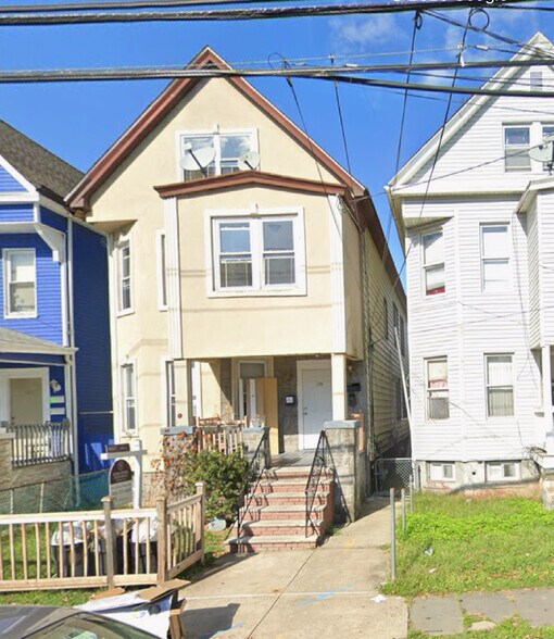 Primary Photo - 1057 Lafayette St