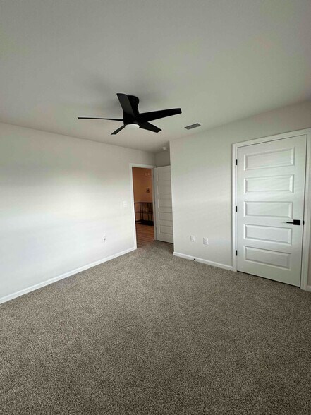 Building Photo - 5136 Rivergrass Dr