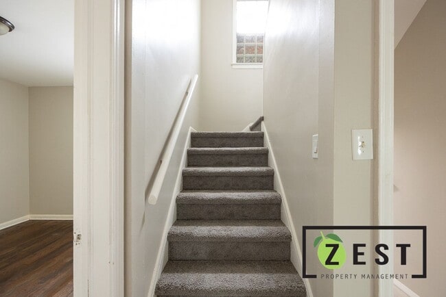 Building Photo - Charming 3-Bedroom Home Coming Soon on Det...