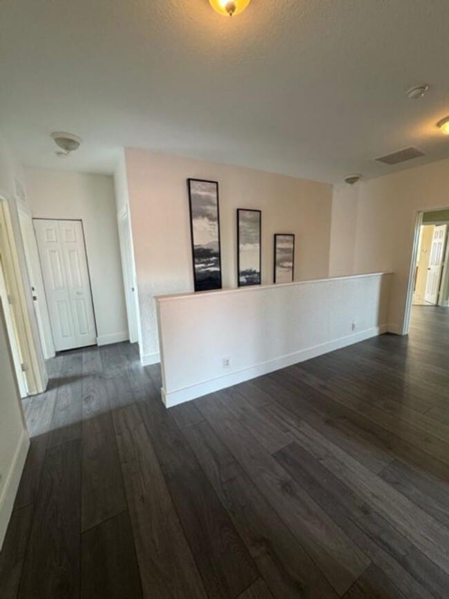 Building Photo - 1033 Grove Park Cir