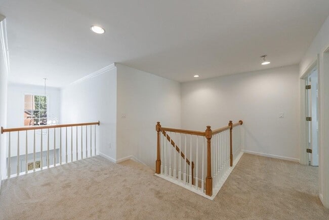 Building Photo - 279 Collins View Ct