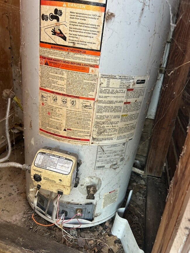 Building Photo - 206 Dallas St