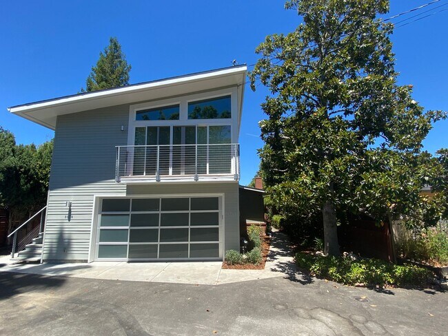 Primary Photo - 301 Lacour Way