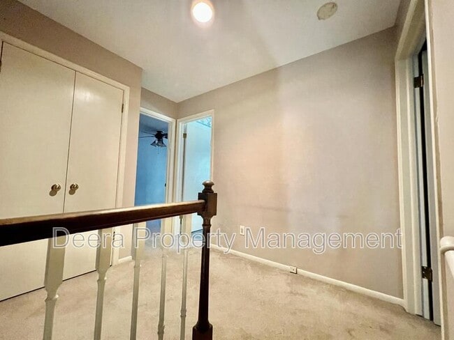 Building Photo - 8506 W 98th St