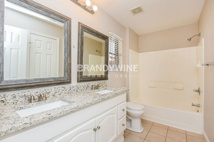 Building Photo - 5933 Houghton Ave