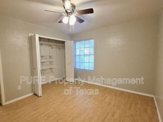 Building Photo - 8508 Romney Rd