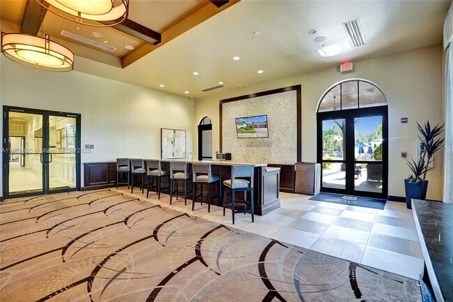 Building Photo - 10590 Mira Vista Dr