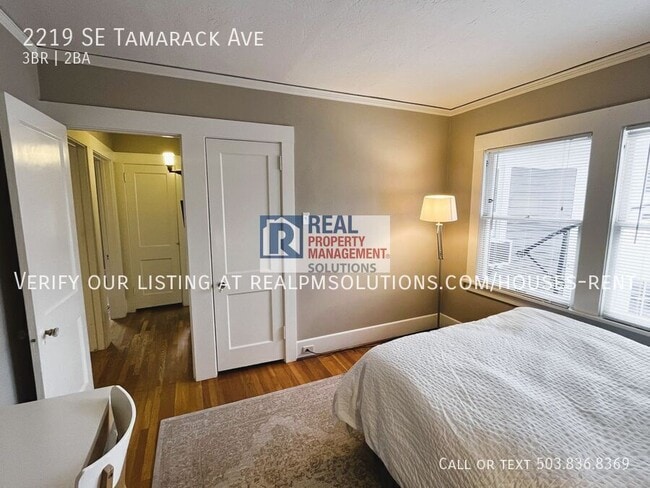 Building Photo - 2219 SE Tamarack Ave