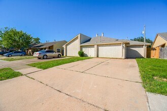 Building Photo - Charming Home for Rent in Southwest Houston !