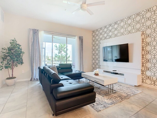 Building Photo - 1520 Oasis Club Blvd