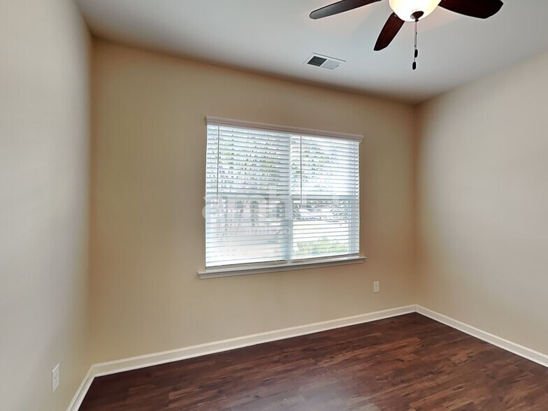 Building Photo - 2664 Southern Trace Dr