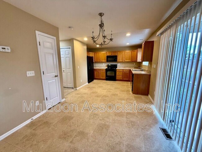 Building Photo - 2512 Sierra Springs Dr