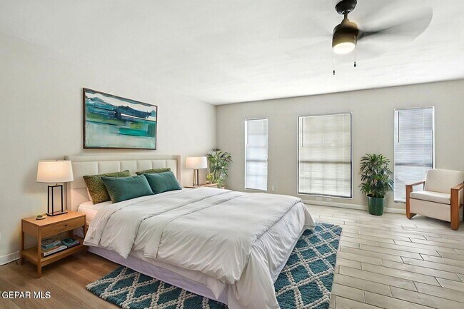 Building Photo - 11273 Ivanhoe Dr