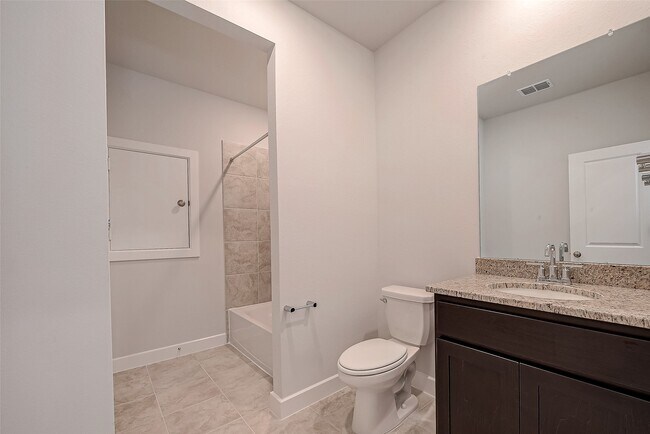 Building Photo - 21711 Emerton Cres Wy