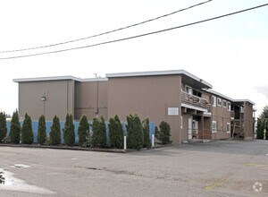 Building Photo - 10506 Bridgeport Way SW