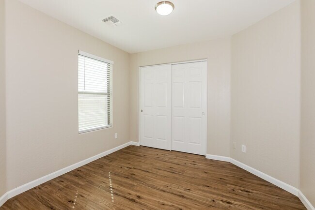 Building Photo - 29039 N Coal Ave