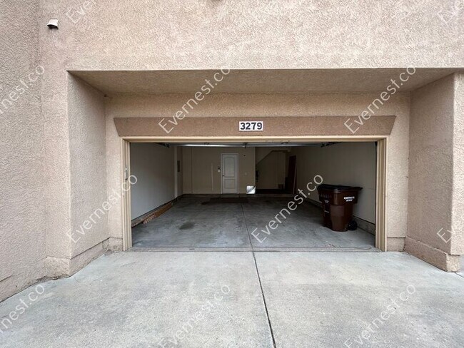 Building Photo - 3279 Atrium Point