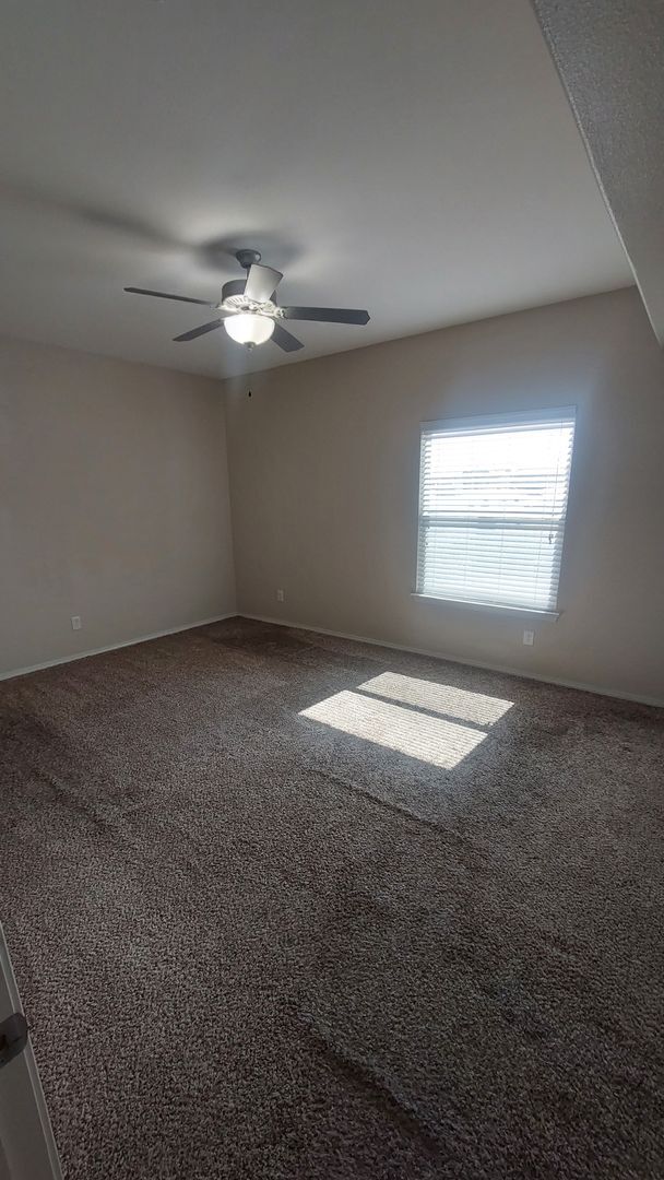 Building Photo - Backyard Oasis!!!  Beautiful 4 bedroom 2.5 bathroom 2 story home on corner lot!