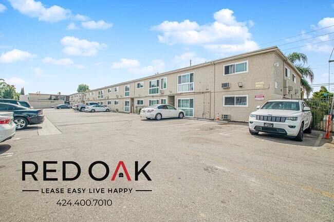 Building Photo - 7350 Hazeltine Ave
