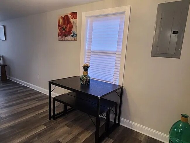 Building Photo - Charming 3BR Townhome in Hyattsville - Per...