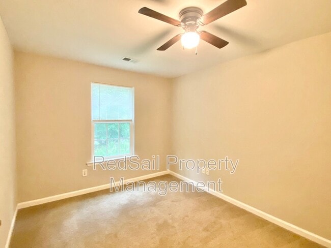 Building Photo - 107 Riva Ct
