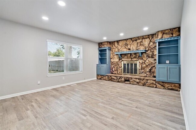 Building Photo - 4309 NW 56th Terrace