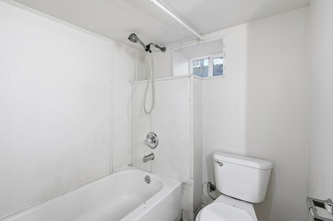 Building Photo - 3027 S Arthur St