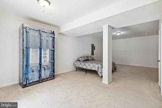 Building Photo - 2201 Monticello Ct